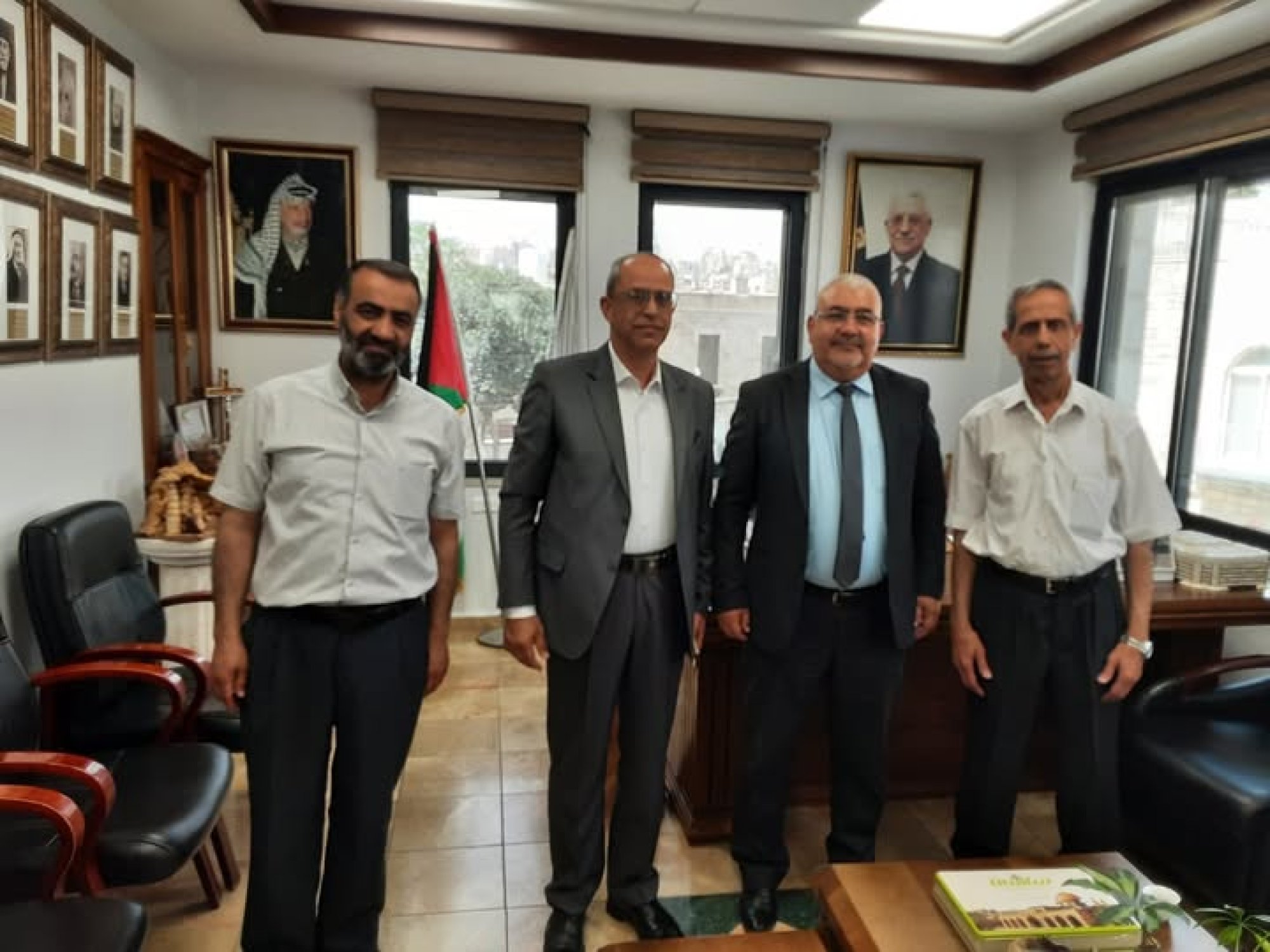 استقبل رئيس بلدية بيت جالا السيد فلاديمير خاروفة وفداً من شركة بيت جالا لصناعة الأدوية