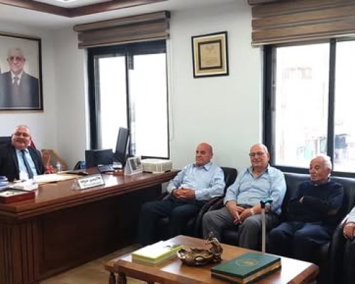 رئيس بلدية بيت جالا يستقبل وفداً من دار الشيوخ